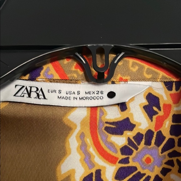 Zara Colorful Paisley Button-Up Blouse sz s - Picture 3 of 4